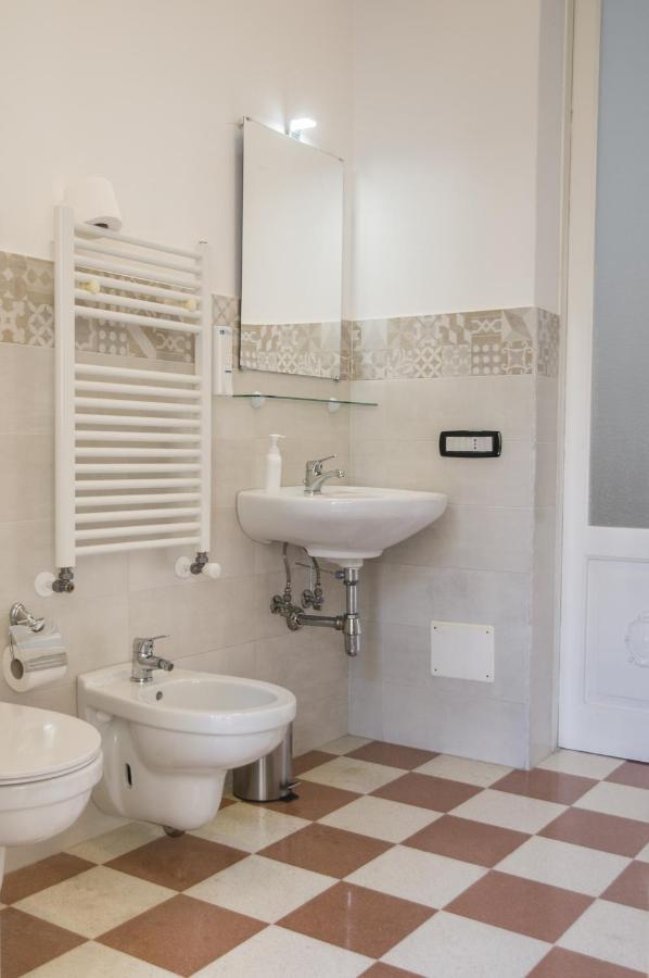 Palazzo Italia Apartments Μπάρι Εξωτερικό φωτογραφία